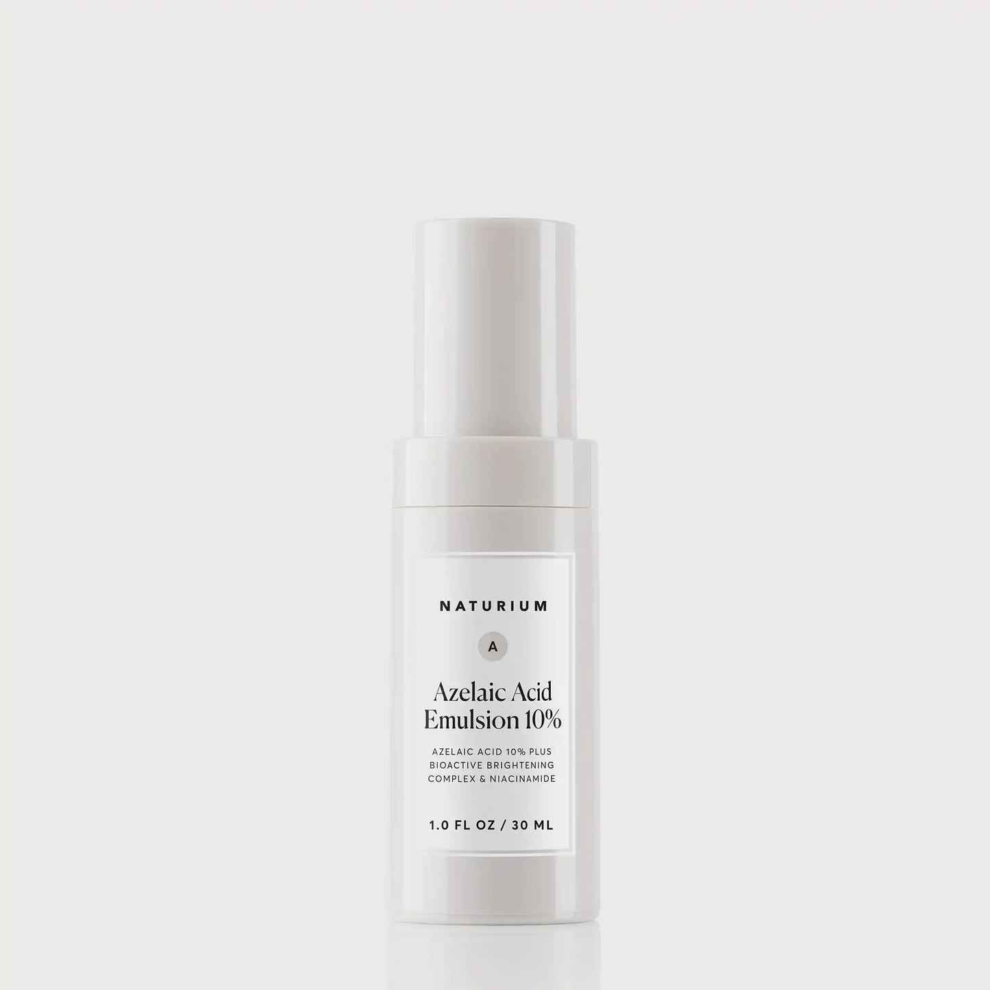 azelaic-acid-emulsion-10-v9 NATR_Azelaic-Acid-Emulsion-10_Cap-on.webp
