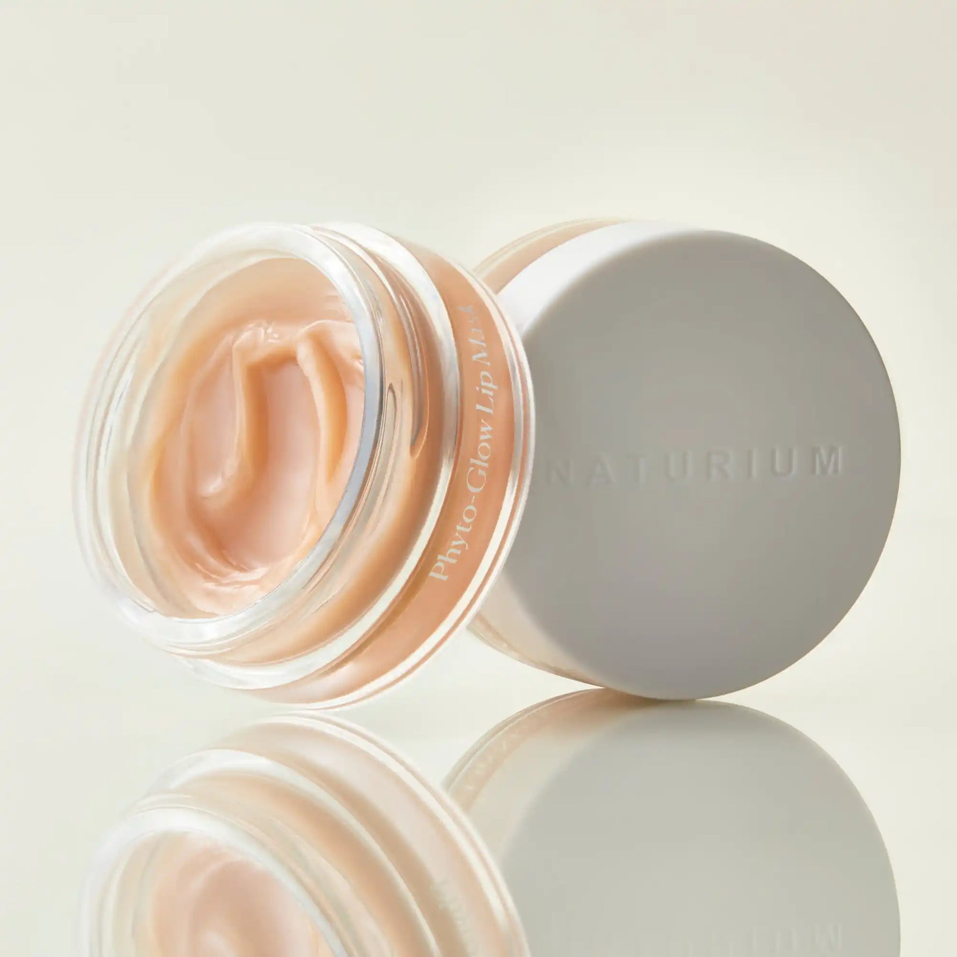 phyto-glow-lip-mask-j0 phyto-lipmask_0607-crop.webp